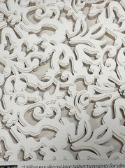DT David Tutera 15 Pc PAPER PENNANT Lace Scroll Pattern New