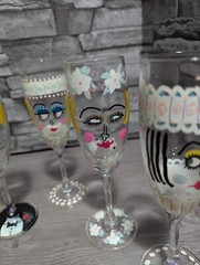 Set Lot of 5 Hand Painted Art 7.25″ Glass Champagne Flutes Wedding People Larry