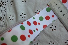 WHITE with RED & GREEN Random Spots Grosgrain 100% Poly 9Met 38mmW MayArts BRD1