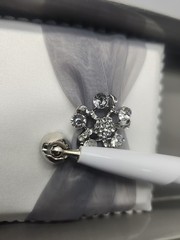 Studio His & Hers White Wedding Guest Pen