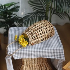 Wall Mounted Woven Straw Basket for Flowers Handheld Hanging Vase Decor
