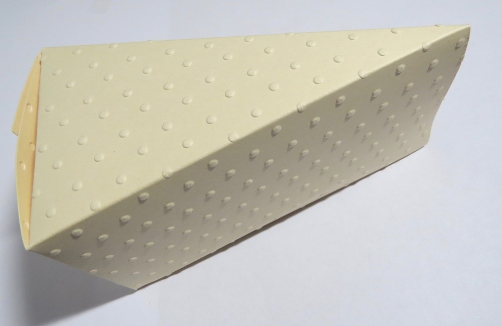 Embossed Cake Slice Centerpiece 10 1/2″ – Table Decor – 12 Party Favor Boxes