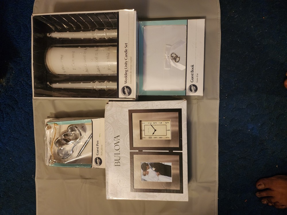 Wilton and Bulova Wedding Ceremony Decor Set
