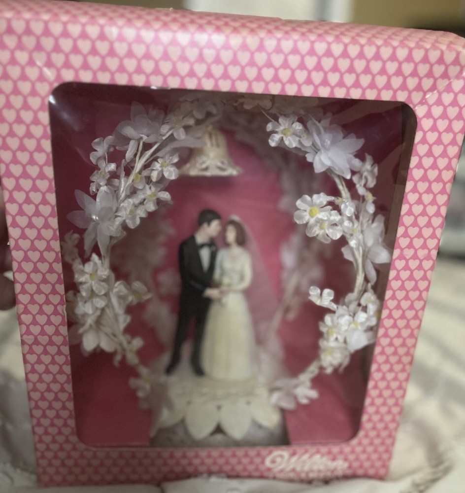 Vintage 1950’s Wilton Wedding Ornament Bride Groom Floral Arch Original Box Rare