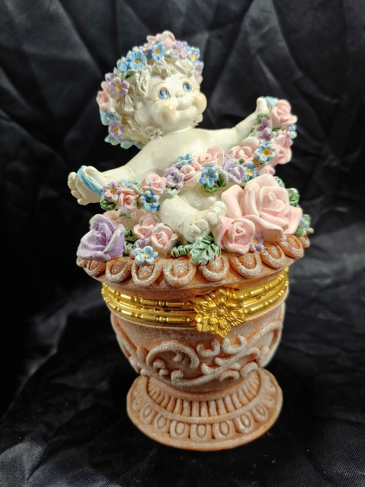 (2000) DREAMSICLES «Full Blossom» 11729 4 1/2″ hinged trinket box resin