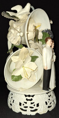 VTG BRIDE & GROOM LOVE BIRD DOVE w/RINGS WEDDING BELLS & HORSESHOES CAKE TOPPER