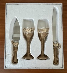 Wedding Cakes Server Set & Champagne Glasses 4 Piece Rustic Country Burlap Lace