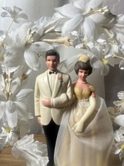 Vintage 1950s Wedding Cake Topper Bride Groom Floral Arch Ivory