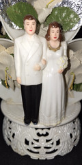 VTG BRIDE & GROOM LOVE BIRD DOVE w/RINGS WEDDING BELLS & HORSESHOES CAKE TOPPER