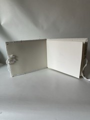 Hallmark WCA3378 Wedding Guest White Fabric Lace Floral Covered Book Vintage
