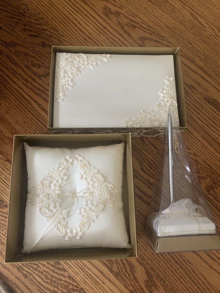90s Beverly Clark Ivory Pearl and Lace Wedding Guest Book, Pillow and Pen