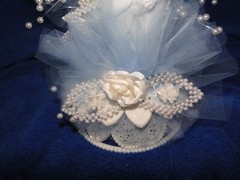 New Vintage Wilton «Lustrous Love» Wedding CakeTop, white porcelain,blue 117-625