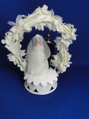 New Vintage Wilton Petite «Moonlit Show» , black tux Wedding CakeTop, 104-6239