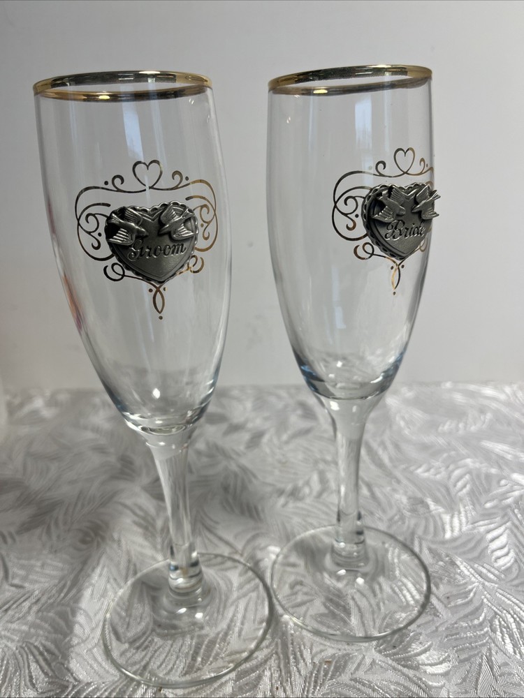 Rawcliffe Champaign 8” Bride And Groom Glasses With Pewter Heart Emblem