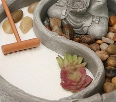 Nature’s Mark Mini Zen Garden Kit for Desk with Lotus, Buddha Multicolor