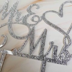 Mr and Mrs Cake Topper Decoration For Bride and Groom Sign Wedding/Engagement…