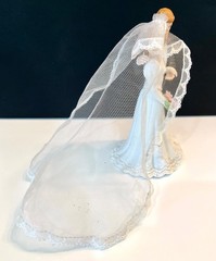 Lefton Porcelain Wedding Cake Topper & Figurine Groom & Bride w Lace Veil 1990