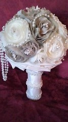 BEAUTIFUL HANDMADE WEDDING BOUQUET-IVORY/TAUPE/PEARLS/LACE