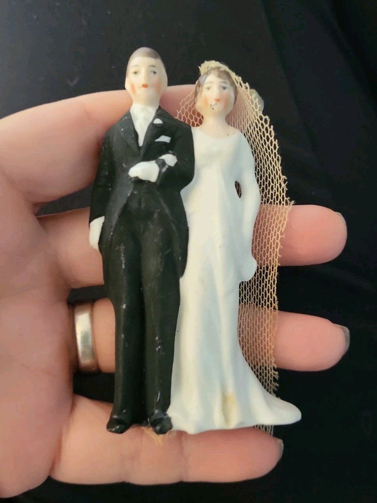 Vtg bisque wedding cake topper bride W/ veil & groom made from 1940s 50s 3.5″