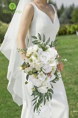 Alecono Wedding Bouquets for Bride, 9.8in Artificial White Bridal Bouquets fo…