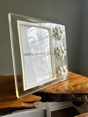Beautiful Clear Acrylic Photo Frame With Three Lilies, Holds 4×6 Photo, 7”x7”