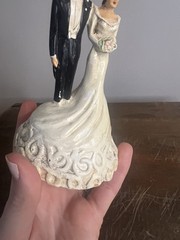 Vintage 1948 Coast Novelty Bride & Groom Wedding CAKE TOPPER Chalkware (chippy)