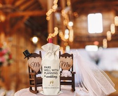 Tesedupoole Wine Bag Wedding Gift for Mr and Mrs – 1 Count (Pack of 1), White