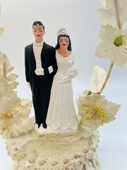 Vintage 1940s 1950s Wedding Cake Topper Bride Groom Bell Fabric Flower Arch