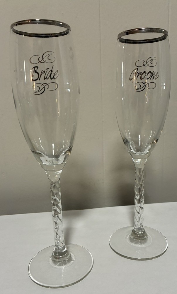 Jamie And Lynn Bride & Groom Champagne Flute Glass Set Wedding Toasting Glasses