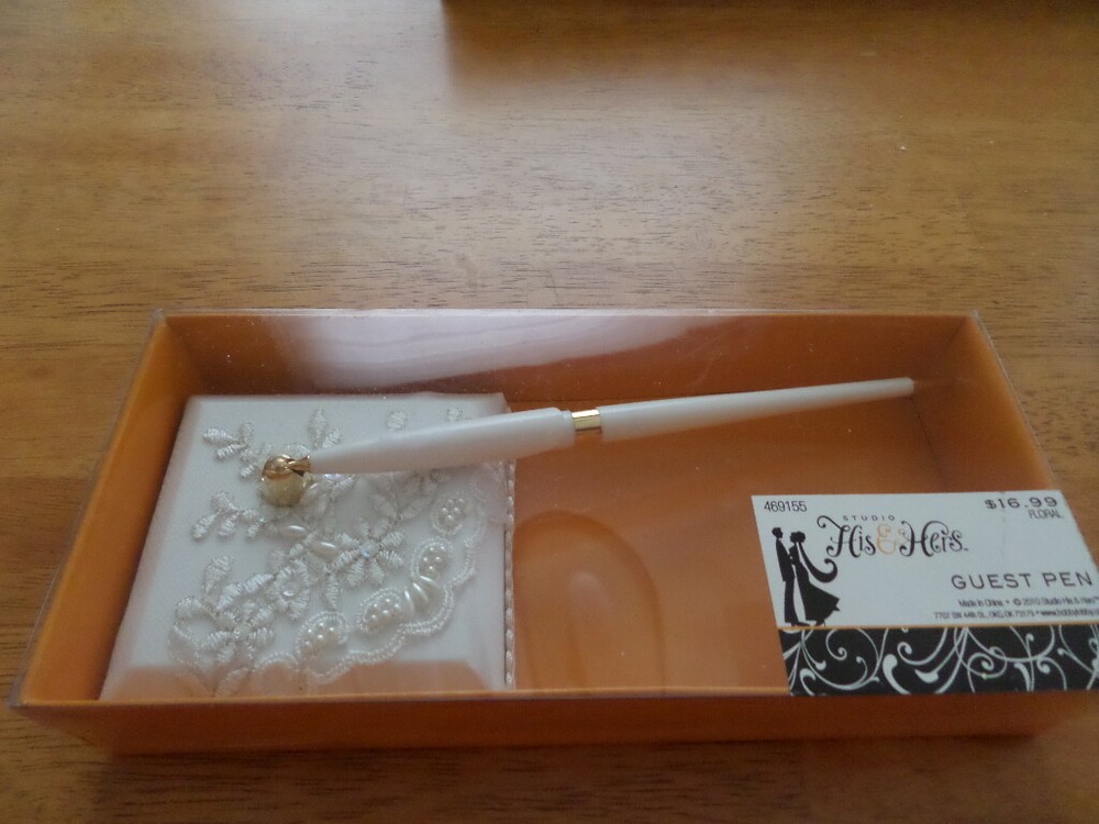 His & Hers Studio: GUEST PEN Pearls and Floral Design Base NEW