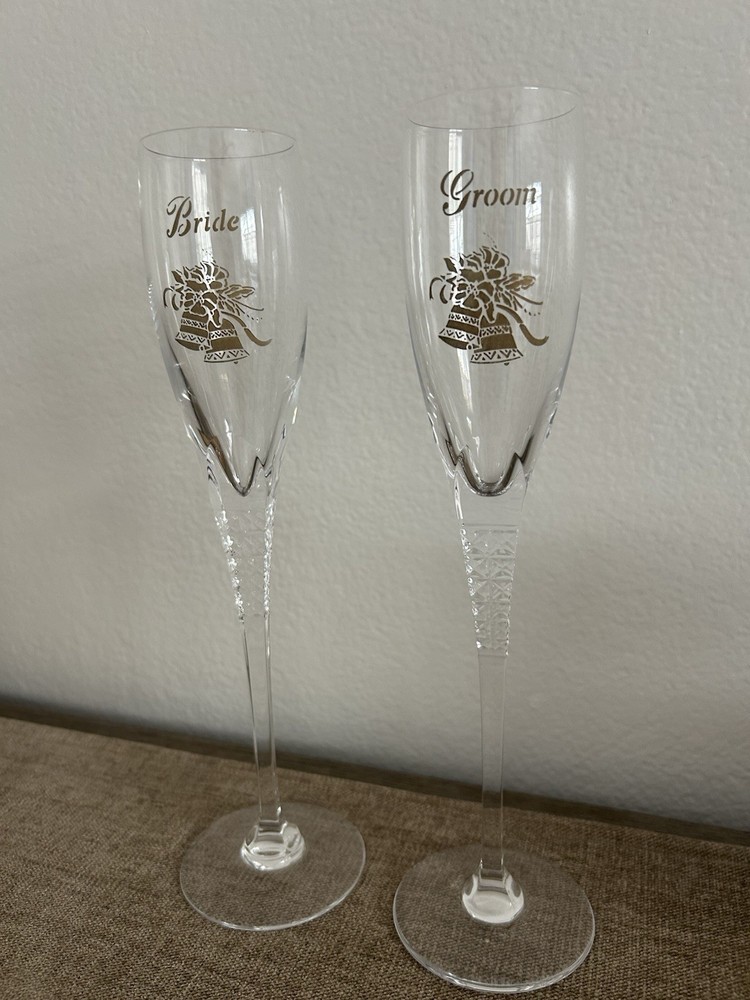 Vintage BRIDE and GROOM champagne wedding Flutes