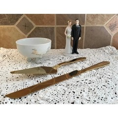 Weddingstar Cake Topper Lefton China Bowl Einsley Gold Tone Knife and Server Set