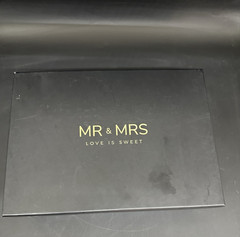 ‘Mr and Mrs’ Champagne Toasting Flutes for Bride and Groom, Wedding Wine Glasses