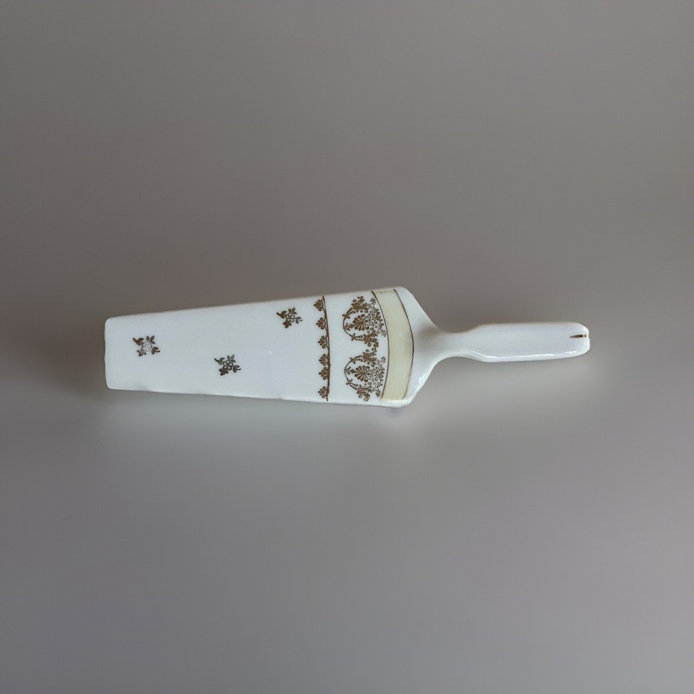 P.A.R.I.S.2 Forcelain France White Porcelain Cake Knife Server Gold Accents Read