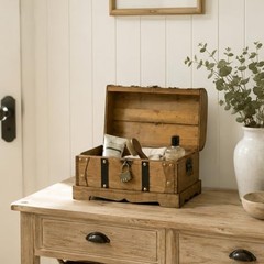 Vintage Wooden Treasure Chest Decorative Box with Lock – 12.2×7.1×7.1 Brown