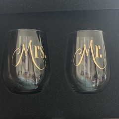 Smart Tart Design Mr. & Mrs. Stemless Wine Glass Set of 2 Clear Gold