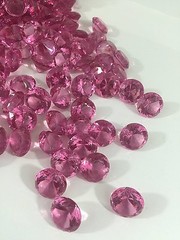 4Lb Crystal Acrylic Diamond Vase Gems or Table Scatters (Medium 2cm, Pink Plum)