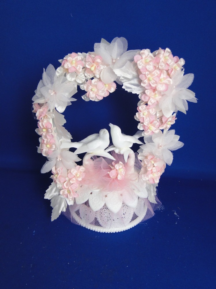 New Vintage Wilton Petite «Spring Song» Pink Wedding Cake Top, 106-160