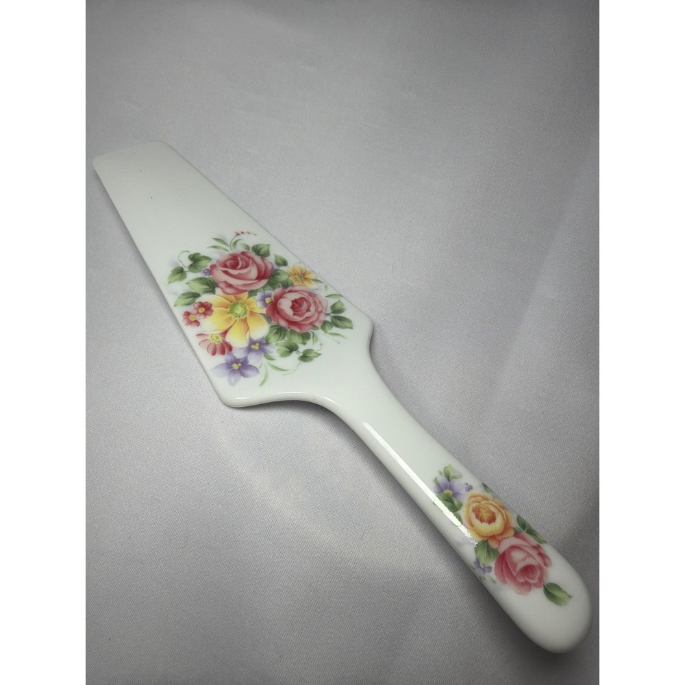 Andrea by Sadek Floral Porcelain Cake Server Japan White Pink Rose Vintage Style