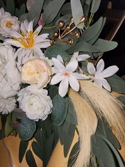 32″ Artificial Wedding Arch Flower, Eucalyptus Leaves Cream & Champagne