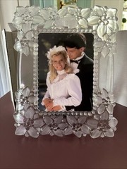 Mikasa Floral bouquet Crystal 5×7 Photo Frame For Weddings