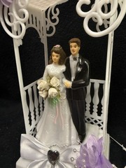 Romantic PVC Groom And Bride Wedding Cake Topper Groom Top Purple Flowers Heart