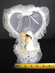 Precious Moments 10″ Wedding Cake Topper White Heart Beads Flowers Tulle Accents