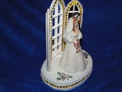 New Chapel Church Mirrored Windows Cake topper with Bride & Groom & Golden Decor
