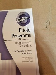 Wilton Bi-fold Programs – 17 sheets – White Simple Yet Elegant