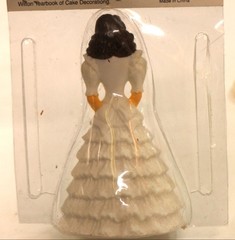 Vintage Wilton Quinceañera Party & Formal Occasion 4.5″ Figurine #203-305