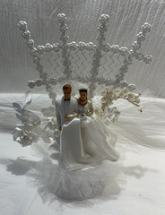 RARE Vintage 1959 Coast Novelty Wedding Cake Topper Bride Groom Rosettes Lace