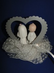 New Precious Moments Bride and Groom Wedding Cake Top / open Heart Mirror #367