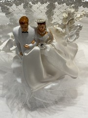 RARE Vintage 1959 Coast Novelty Wedding Cake Topper Bride Groom Rosettes Lace