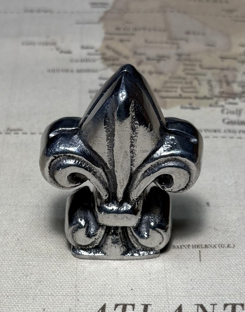 Fleur De Lis Place Card Holder/ Paper Weight •Brinson & Collins•Handcrafted•NWOT